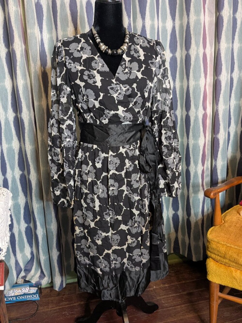 NWT Alfani 100% Silk Floral Wrap Dress Black Frost Size 4